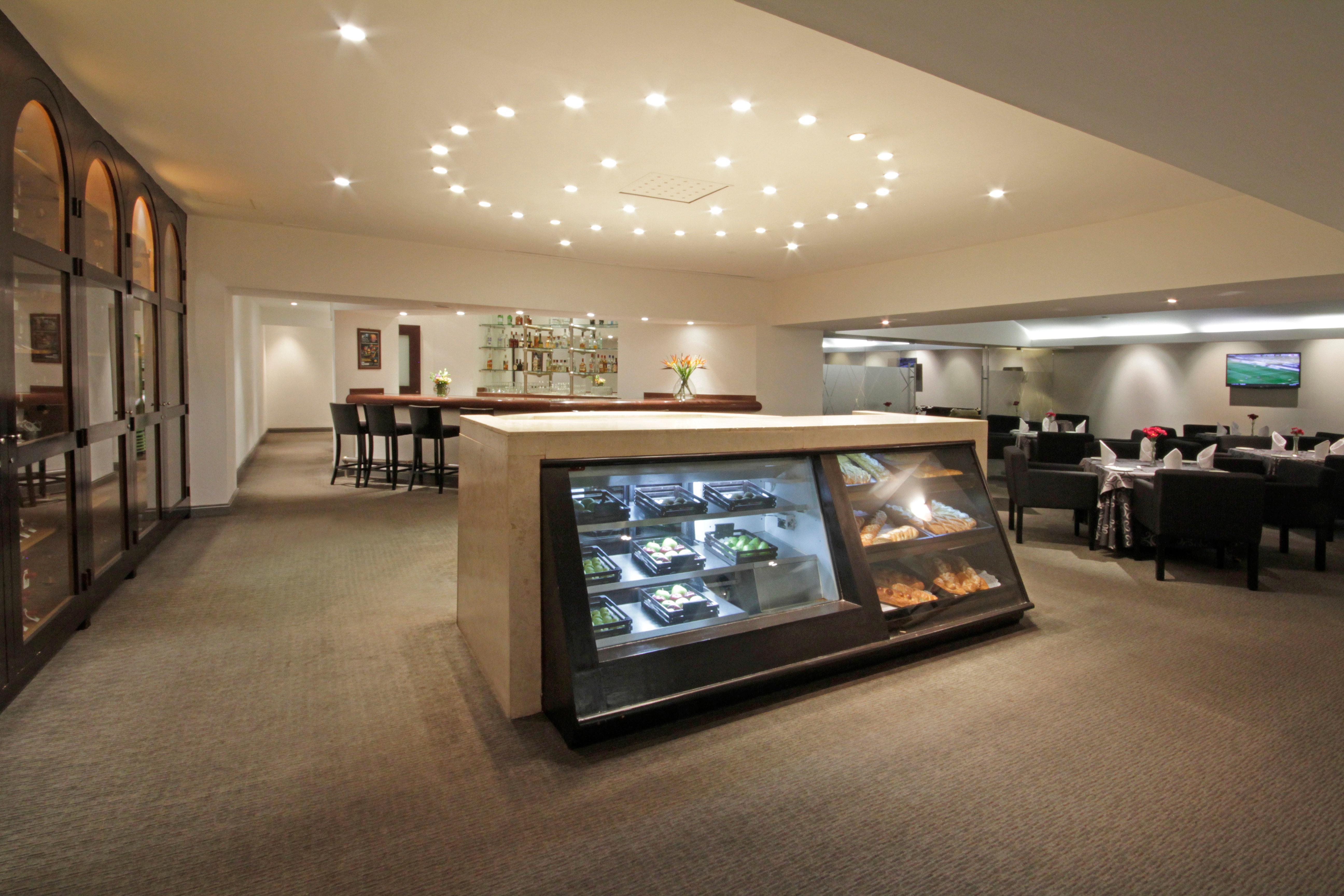 Hotel Presidente Intercontinental Guadalajara By Ihg à Zapopan Extérieur photo