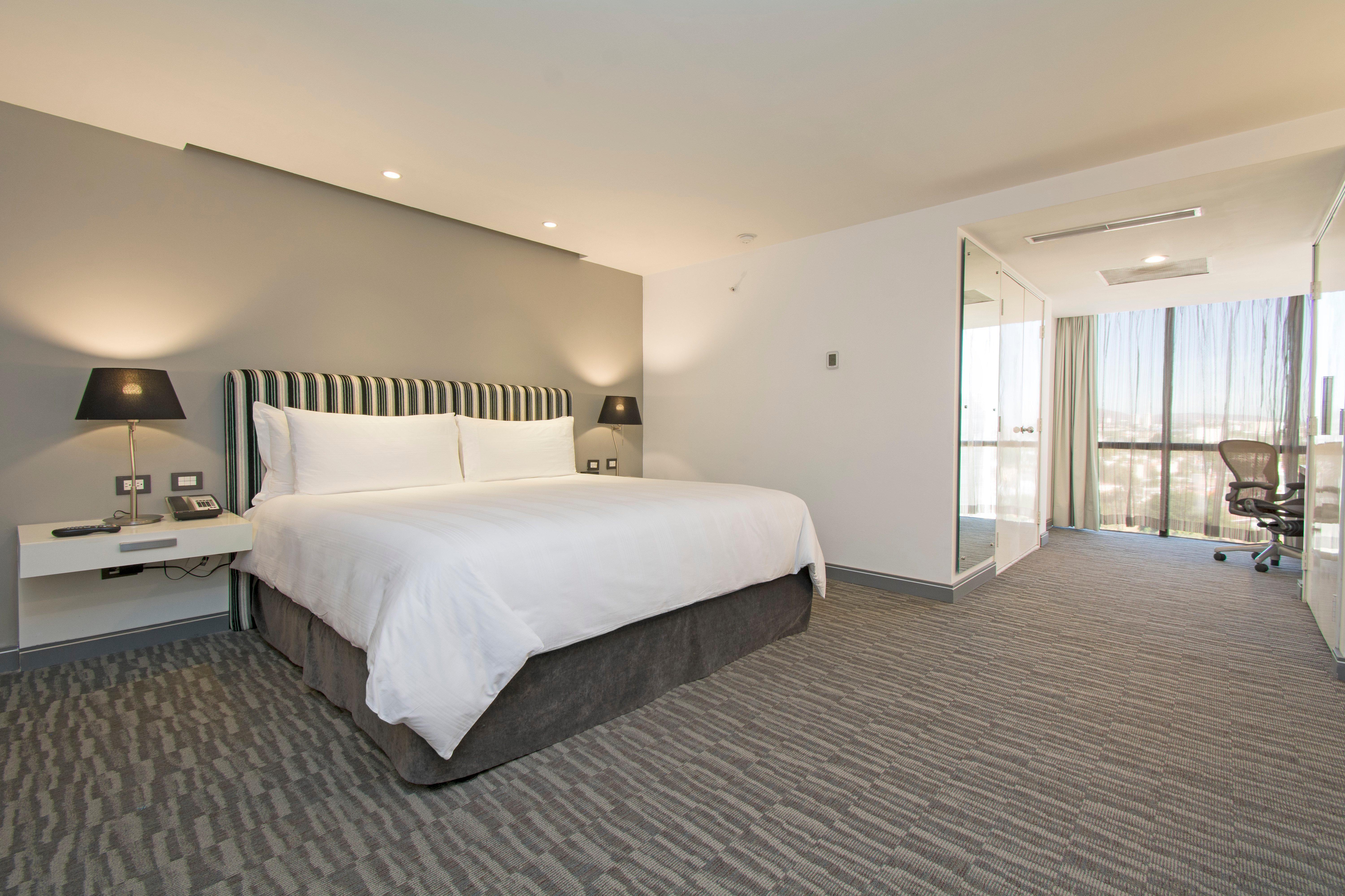 Hotel Presidente Intercontinental Guadalajara By Ihg à Zapopan Extérieur photo